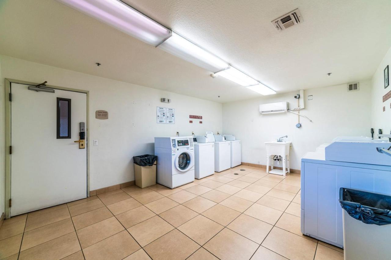 Metro Phx Downstairs Studio Sleeps 4 Ada Accessible Phoenix Dış mekan fotoğraf